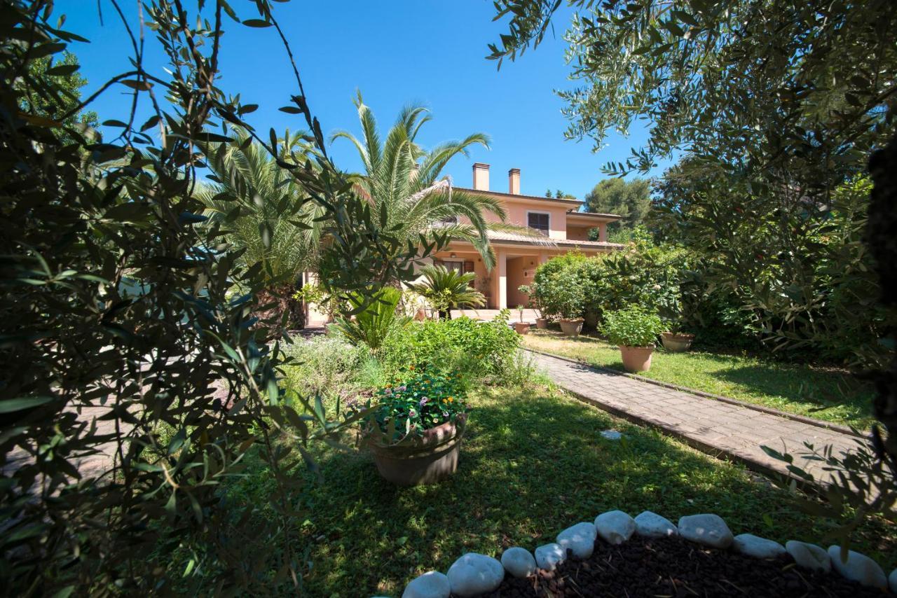 Villa Alida Casa Vacanze Фолиньо Екстериор снимка