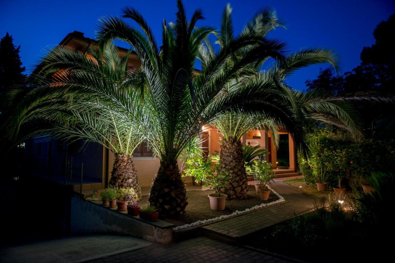 Villa Alida Casa Vacanze Фолиньо Екстериор снимка