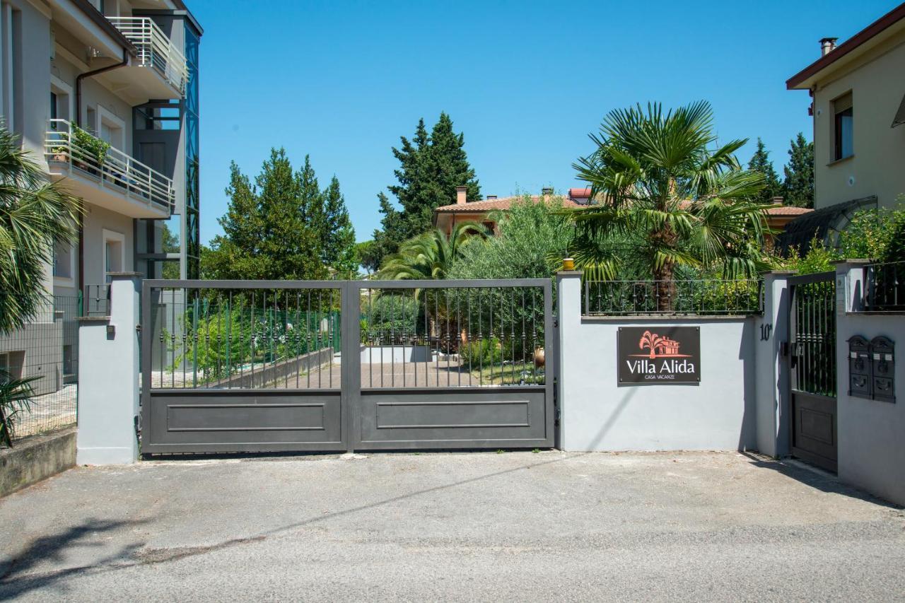 Villa Alida Casa Vacanze Фолиньо Екстериор снимка