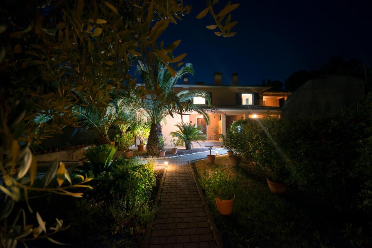 Villa Alida Casa Vacanze Фолиньо Екстериор снимка